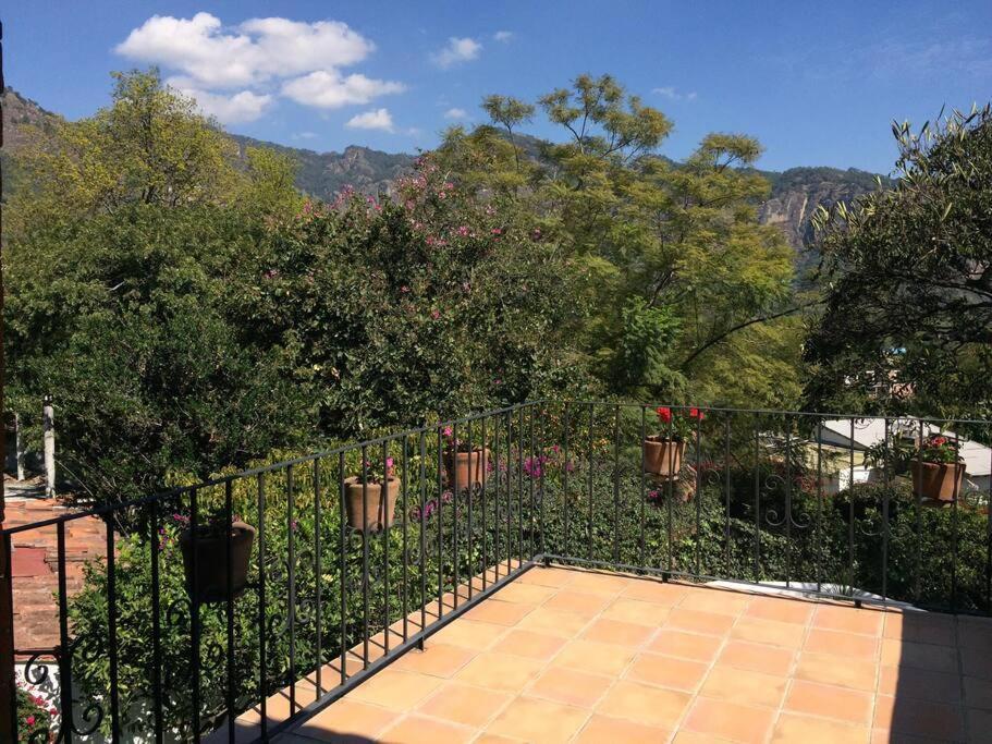 Acogedora Villa Con Alberca Climatizada En El Centro De Tepoztlán Exterior foto