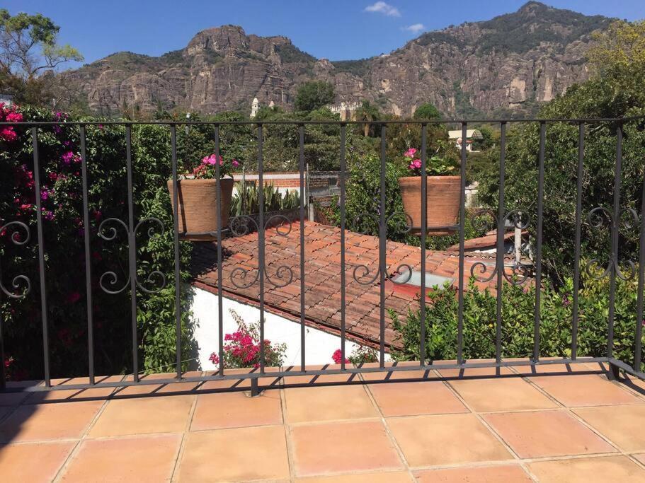 Acogedora Villa Con Alberca Climatizada En El Centro De Tepoztlán Exterior foto